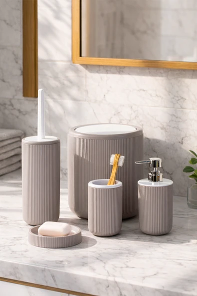 Porsima 5 Parça Yuvarlak Banyo Seti - Çöp Kovası, Sabunluk, Diş Fırçalığı ve Silikon Wc Fırçası Taupe-Beyaz ürün görseli 1