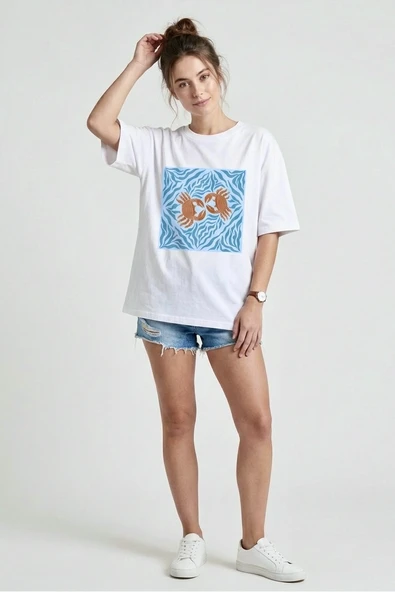 Unisex Beyaz Oversize Yengeç ve Dalga Baskılı Pamuklu Tişört ürün görseli 1