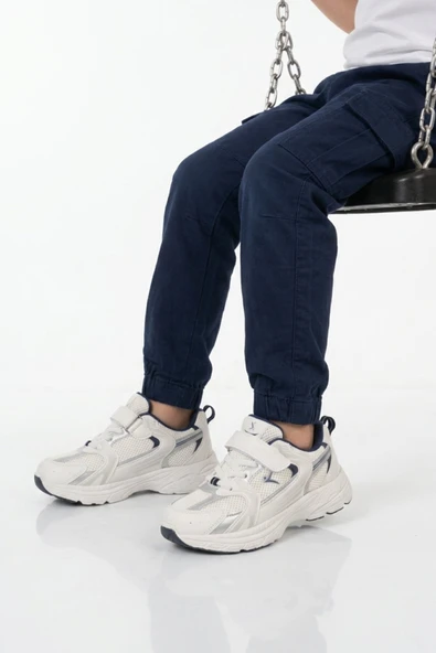 Beyaz Fileli Unisex Çocuk Spor Ayakkabı ürün görseli 1