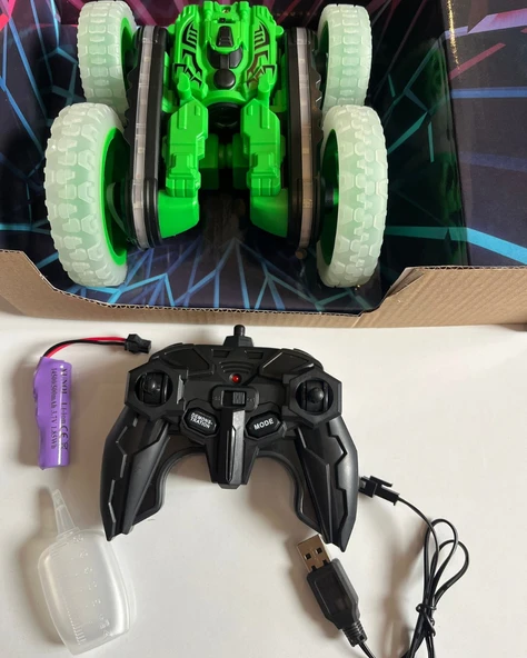 Uzaktan Kumandalı | Full Fonksiyonlu Şarjlı Yeşil Renkli 15 Cm Araba | Işıklı Buhar Atan | 360 Derece Dönebilen Araba | Ön Tekerler Küçük Arka Tekerl ürün görseli 1