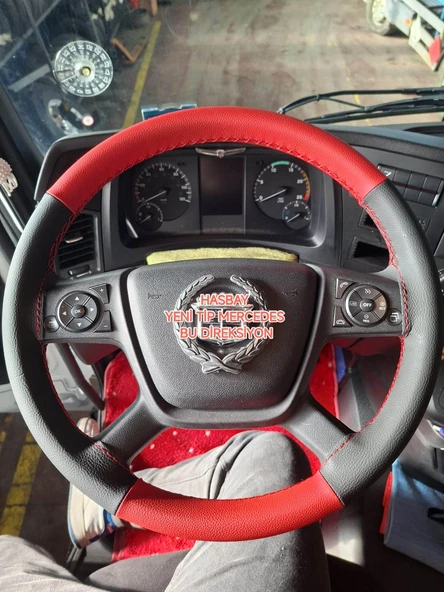 DİKİŞLİ DİREKSİYON KILIFI SİYAH DERİ KIRMIZI DERİ KIRMIZI DİKİŞLİ MERCEDES YENİ TİP DİREKSİYON ürün görseli 1