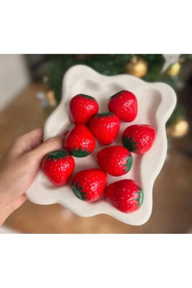 ROESİA ROSE Çilek şeklinde lip balm 2 adet ürün görseli 1