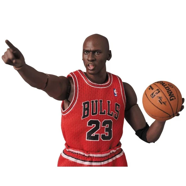 PTTAVM: Medicom Toy Mafex- Michael Jordan (Chicago Bulls) Aksiyon