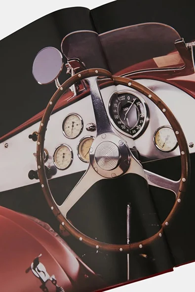 TENEUES The Ferrari Book - Resim 5