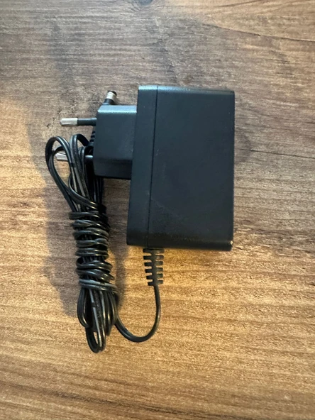 S12B23-120A100-04 Asus 12V 1A Adaptör ürün görseli 1