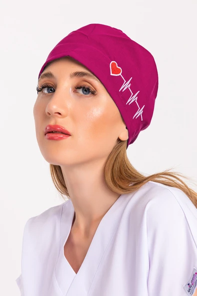 Unisex Koyu Pembe Kalp Ritim Nakışlı Doktor Hemşire Hastane Medikal Cerrahi Bonesi ürün görseli 1