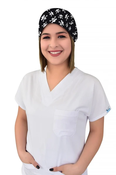 Siyah Kurukafa Desenli Cerrahi Bone B83 ürün görseli 1