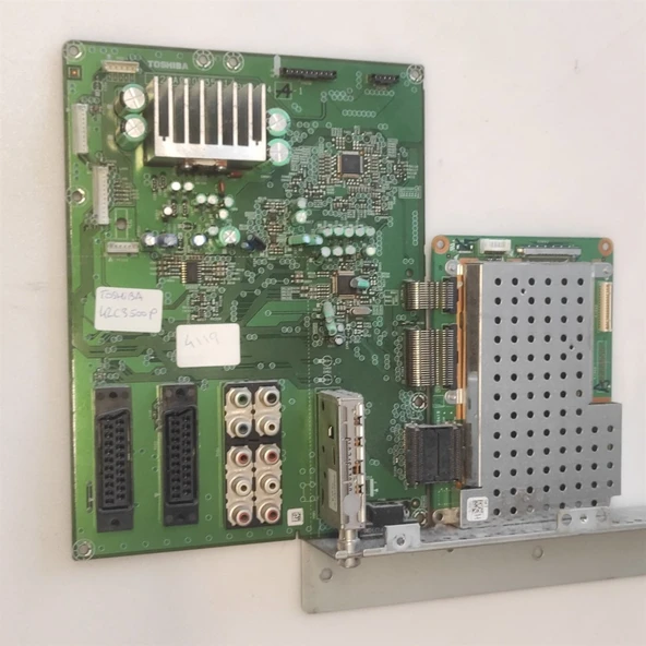TOSHIBA 42C3005P ANAKART V28A000535A1 ürün görseli 1