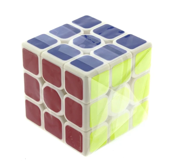 Beyaz Zemin Üzeri Renkli Zeka Küpü 3X3X3-5,5 cm ürün görseli 1