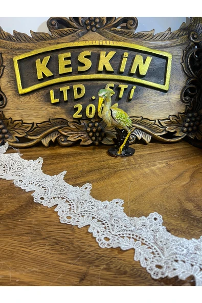 KESKİN AKSESUAR VİNTAGE ÇİÇEK DESENLİ KALIN DANTEL ŞERİT ürün görseli 1