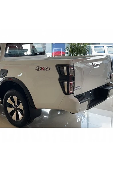 Dmax 2020+ Stop Çerçevesi Siyah - Resim 2