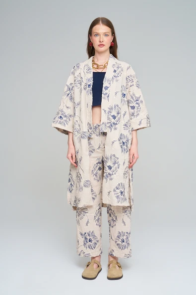 Kadın Büyük Çiçek Nakışlı Payet İşlemeli Uzun Kimono ürün görseli 1