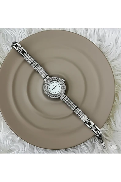 FAMEMUS ACCESSORY Gümüş Renk Parıltı Taşlı Bileklik Saat ürün görseli 1