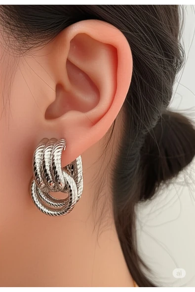 FAMEMUS ACCESSORY Sevgililer Gününe ve Özel günlerde Halka Detaylı Kalın Örgü Küpe ürün görseli 1