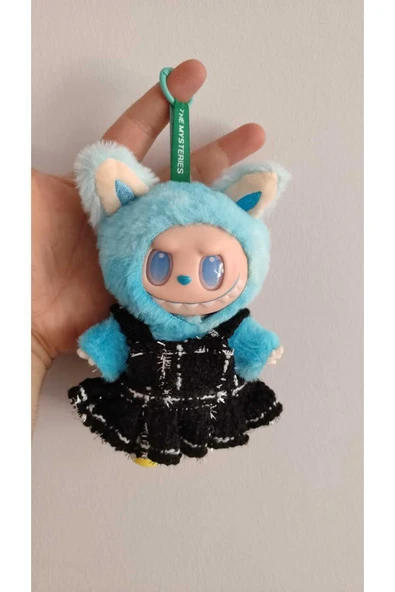 FAMEMUS ACCESSORY Elbiseli Labubu Peluş Oyuncak 17 cm görseldeki gibi birebir gelmektedir ürün görseli 1