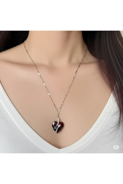 FAMEMUS ACCESSORY Kırmızı Kalp Taşlı Zincirli Kolye – Zirkon ve Renkli Taş Detaylı ürün görseli 1