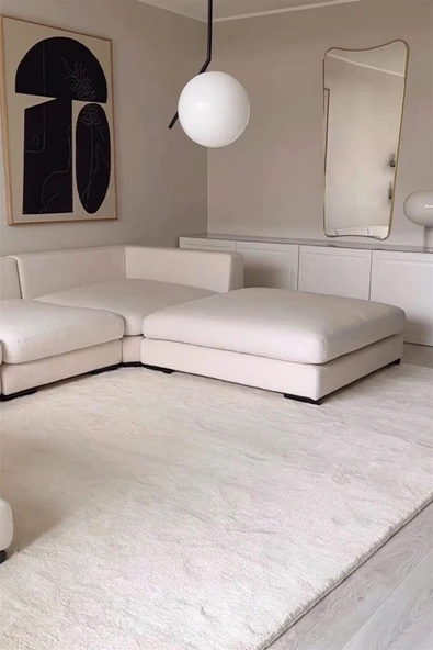 Beyaz Renkli Yumuşak Yüzeyli Kaydırmaz Puffy Peluş Halı 120 X 120 ürün görseli 1