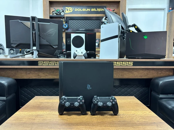 Sony PlayStation 4 Pro Çift Kol Oyun Konsolu (İKİNCİ EL) ürün görseli 1