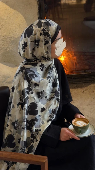 Pamuklu Garden Desen Şal-Siyah ürün görseli 1