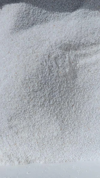 Aqua Boutique 1Kg Akvaryum Beyaz Kum 1,5 MM ürün görseli 1
