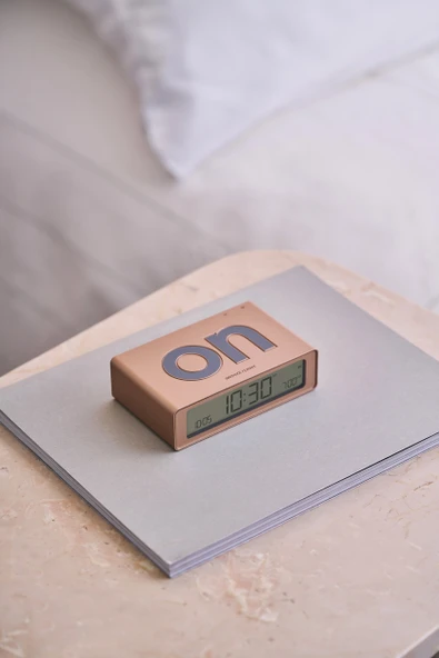 Lexon Flip Mini Şarj Edilebilir Alarm Saat Dore - Resim 6