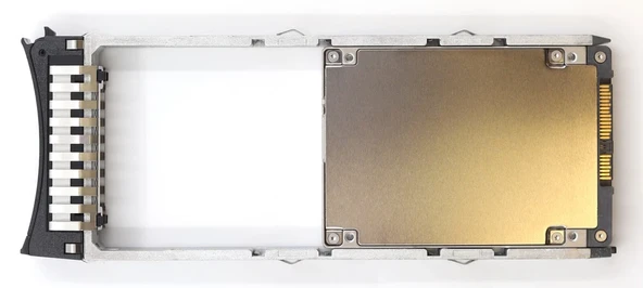 DELL 3.84TB 2.5” ST3840FM0023 Enterprise SAS SSD Disk ürün görseli 1