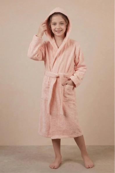 Motif Mağaza *İHRAÇ FAZLASI* %100 Pamuk Kapüşonlu Cepli Unisex Çocuk Bornozu -Hafif Kusurludur-  Toz Pembe 10-12 Yaş ürün görseli 1