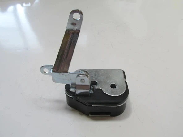 Opel Movano 2004-2006 Sürgülü Kapı Kilidi Sağ (Oem No: 7700351343) ürün görseli 1