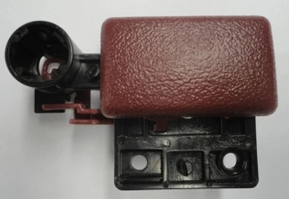 Nissan D21 1989-1997 Pickup Torpido Mandalı Bordo (Anahtarsız) (Tw) (Adet) (Oem No:6863088Y02) ürün görseli 1