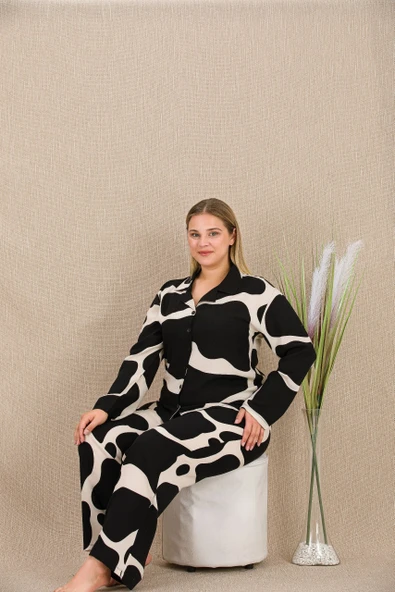 HERŞEYTREND  Büyük Beden Siyah Beyaz Desenli Düğmeli Uzun Kol Viskon Pijama Takımı ürün görseli 1