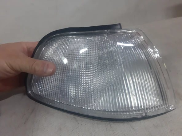 SAĞ Hyundai Excel 1991-1995 model ÖN SİNYAL LAMBASI far yan sinyali sağ yolcu tarafı ürün görseli 1