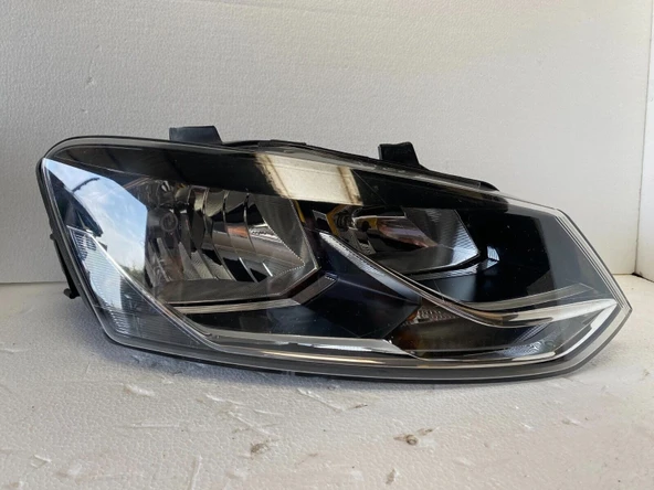 Volkswagen Polo 2015-2018 Far Sağ (Oem No:6C1941006B) ürün görseli 1