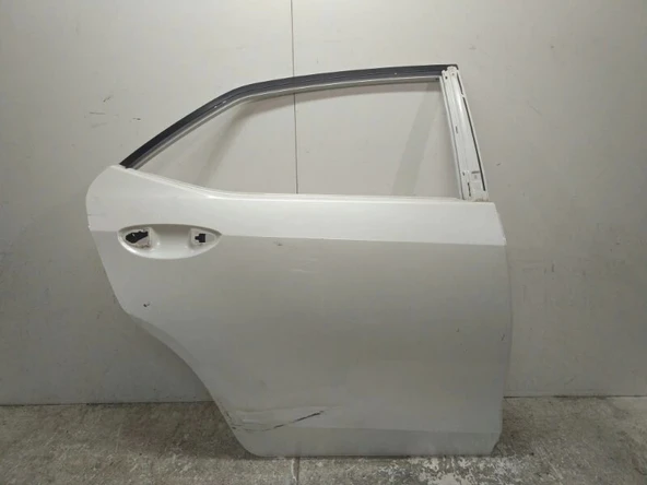 Toyota Corolla 2013-2015 Kapı Arka Sağ (Oem No:6700302410) ürün görseli 1