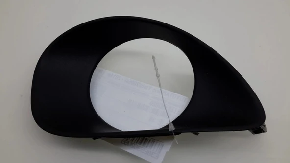 Toyota Yaris 2006-2008 Ön Sis Lamba Kapağı Delikli Sağ (Oem No: 814810D020) ürün görseli 1