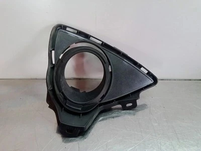 Toyota Auris Ön Sis Lamba Kapağı Delikli Sağ 2012- (Oem No:  8148102290) ürün görseli 1