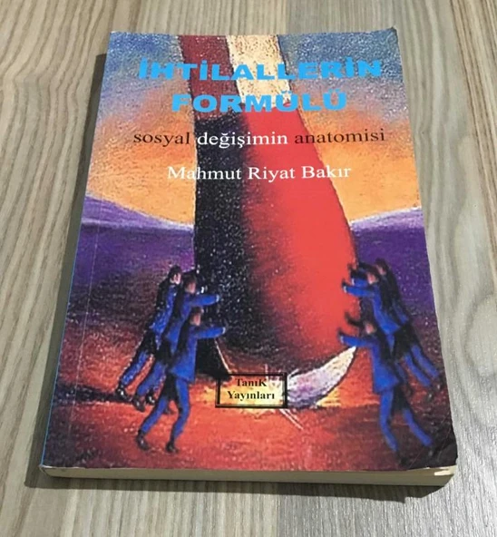 İHTİLALLERİN FORMÜLÜ Sosyal Değişimin Anatomisi(Sahafiye Kitap) ürün görseli 1
