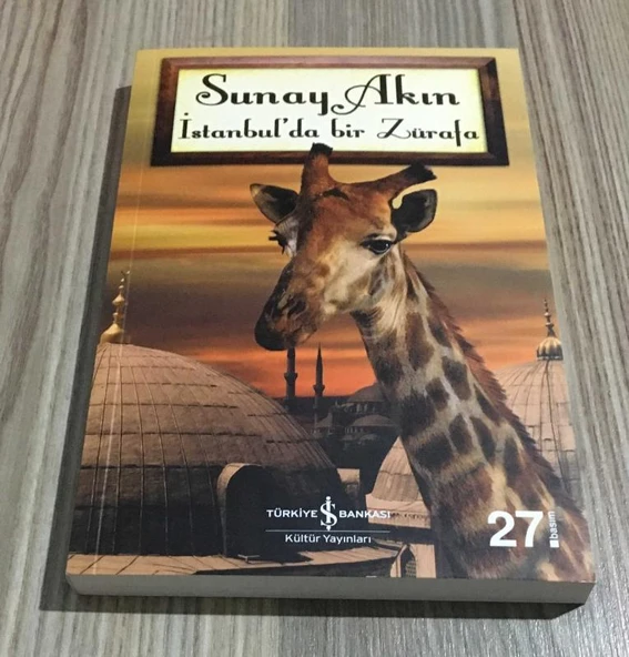 İSTANBUL'DA BİR ZÜRAFA 27.BASIM(Sahafiye Kitap) ürün görseli 1