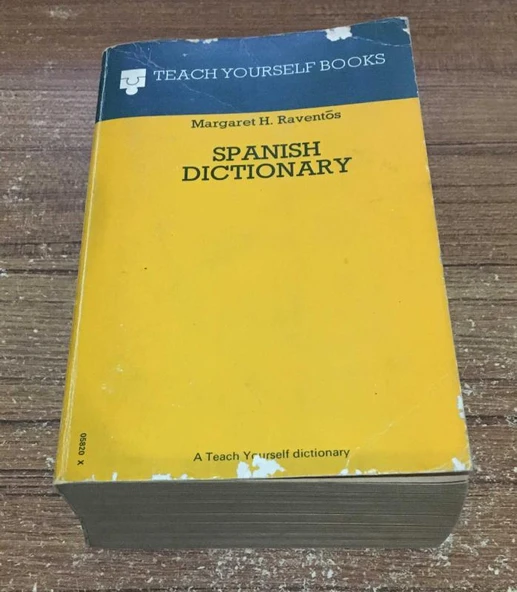 SPANISH DICTIONARY Spanish - English / English - Spanish(Sahafiye Kitap) ürün görseli 1