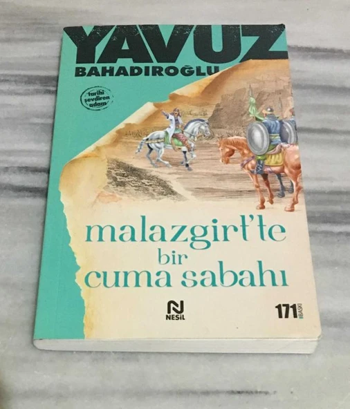 MALAZGİRT'TE BİR CUMA SABAHI 171.BASKI(Sahafiye Kitap) ürün görseli 1