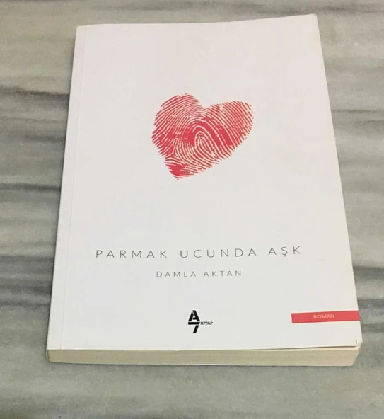 PARMAK UCUNDA AŞK(Sahafiye Kitap) ürün görseli 1