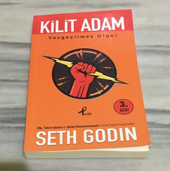 KİLİT ADAM Vazgeçilmez Olun(Sahafiye Kitap) ürün görseli 1