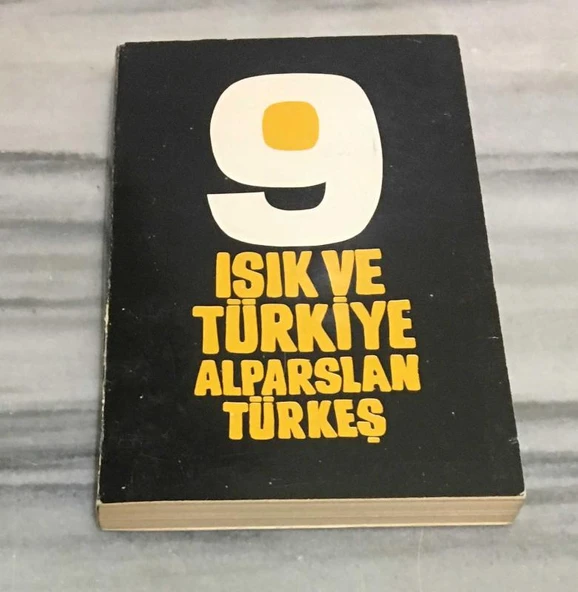 9 IŞIK VE TÜRKİYE ( 1977 BASKI )(Sahafiye Kitap) ürün görseli 1