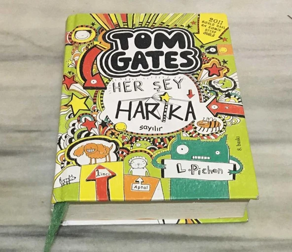 HER ŞEY HARİKA SAYILIR 8.BASKI ( 2022 )(Sahafiye Kitap) ürün görseli 1