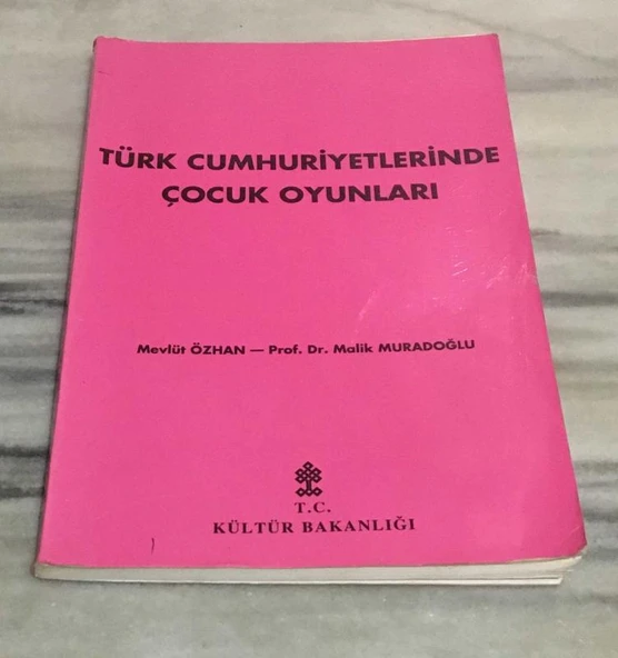 TÜRK CUMHURİYETLERİNDE ÇOCUK OYUNLARI(Sahafiye Kitap) ürün görseli 1