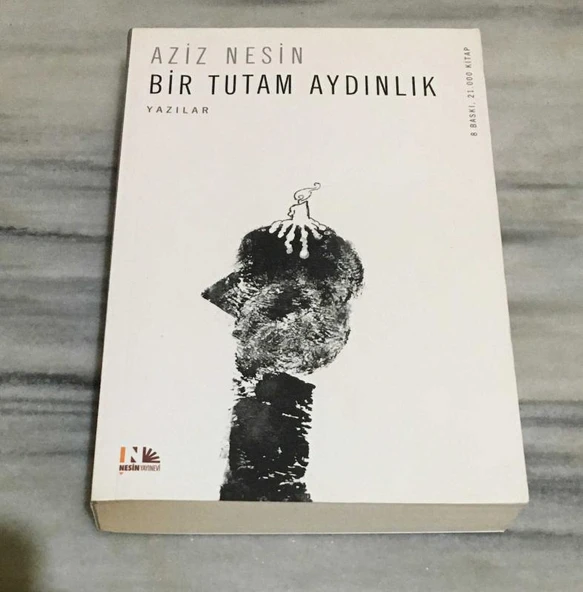 BİR TUTAM AYDINLIK 8.BASKI(Sahafiye Kitap) ürün görseli 1