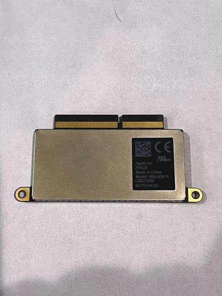 PTTAVM: SSD - 256 GB - 2017 A1708 13