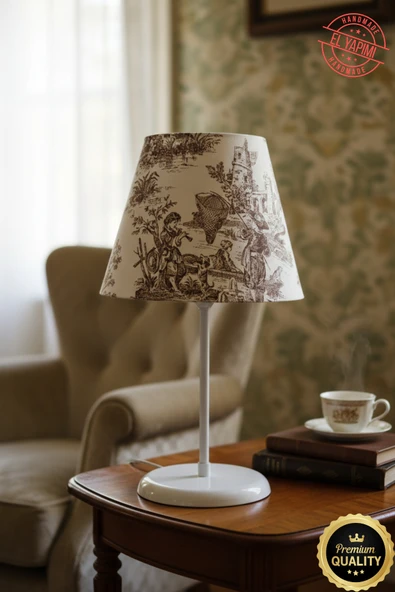 Vintage Toile de Jouy Desenli Beyaz Ayaklı Abajur Masa Lambası El Yapımı Kumaş Yüksek Kalite ürün görseli 1