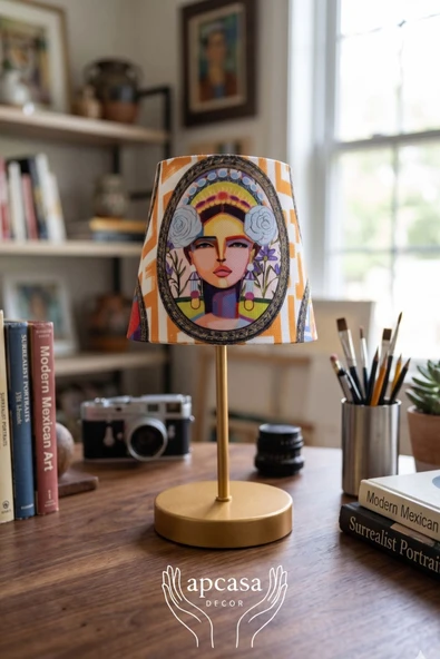 Pop Art Mini Masa Lambası Abajur Gold Pvc Metal Gövde ürün görseli 1