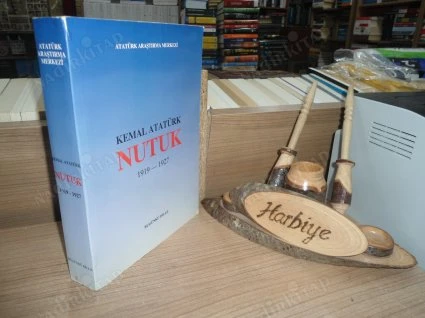 NUTUK 1919 - 1927 / BUGÜNKÜ DİLLE ürün görseli 1