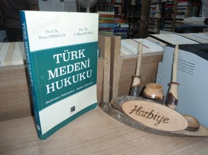 TÜRK MEDENİ HUKUKU (BAŞLANGIÇ HÜKÜMLERİ - KİŞİLER HUKUKU) ürün görseli 1